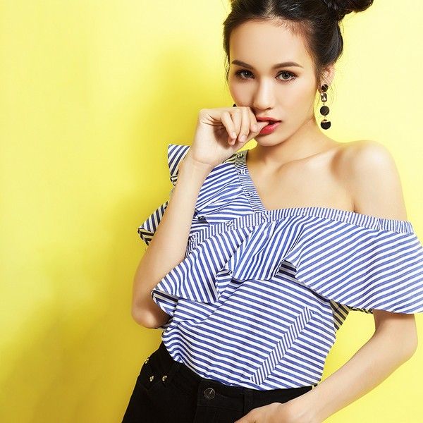 时髦条纹衫，让你高温天也能穿得凉爽又美丽